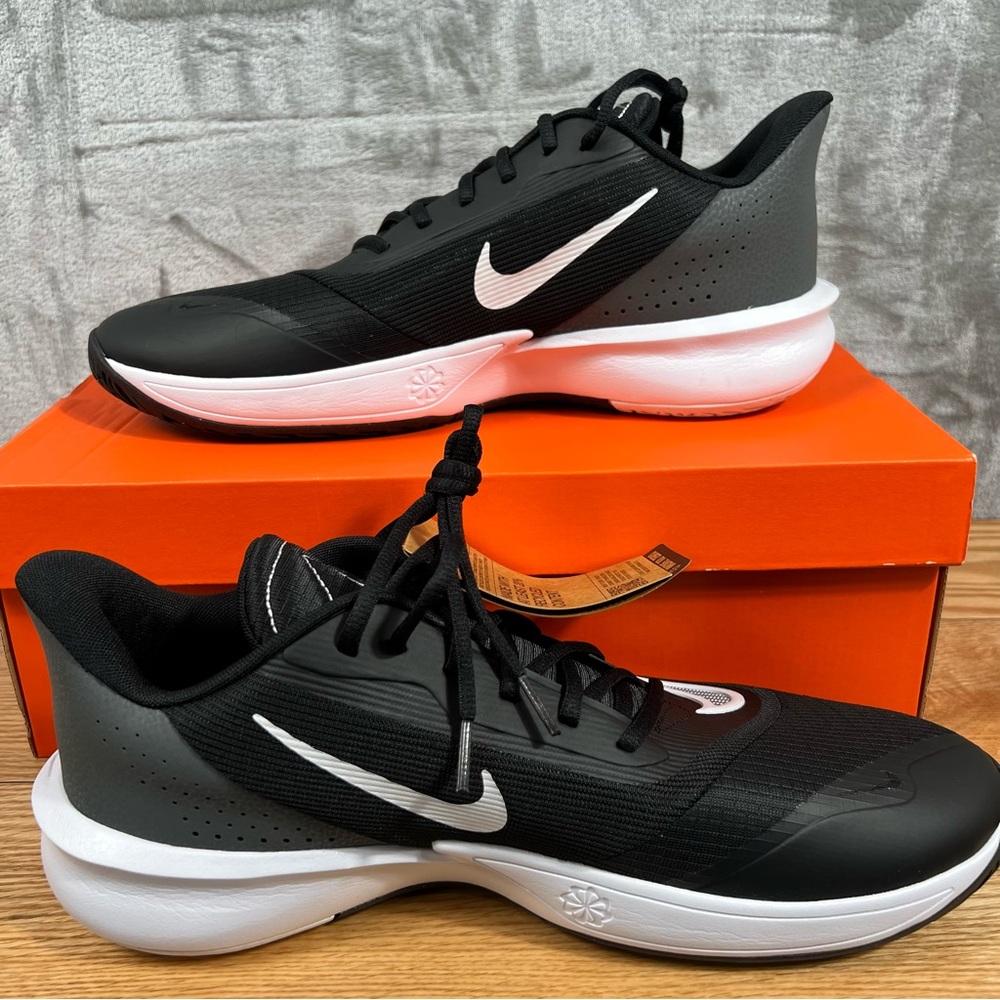NIB Nike Precision 7 Basketball Sneaker Men's 13/Women's 14.5 Black White Unisex